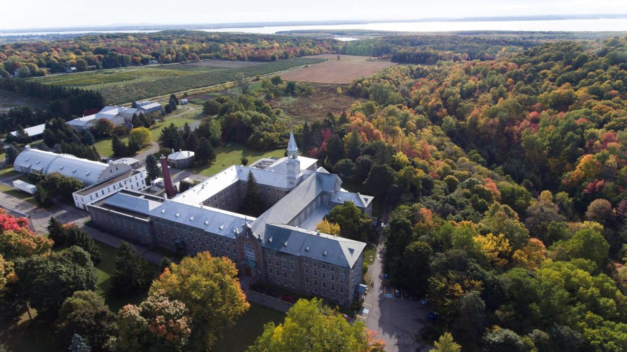 Auberge De L'Abbaye D'オカ エクステリア 写真