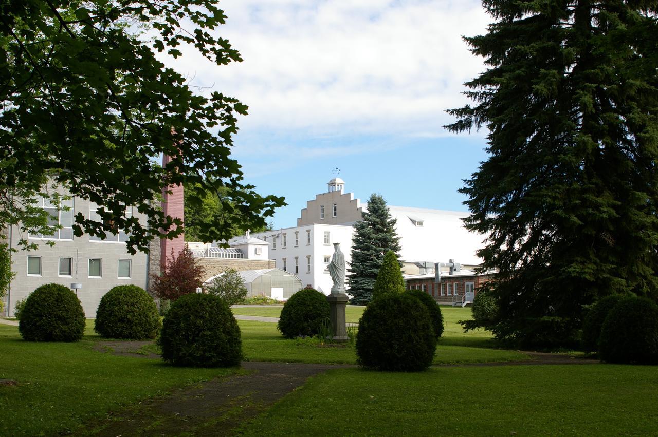 Auberge De L'Abbaye D'オカ エクステリア 写真
